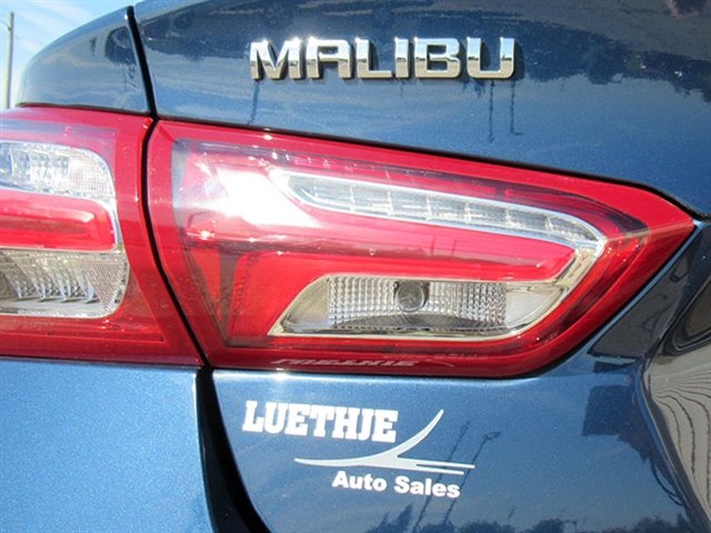 Used 2021 Chevrolet Malibu LT FWD image 34