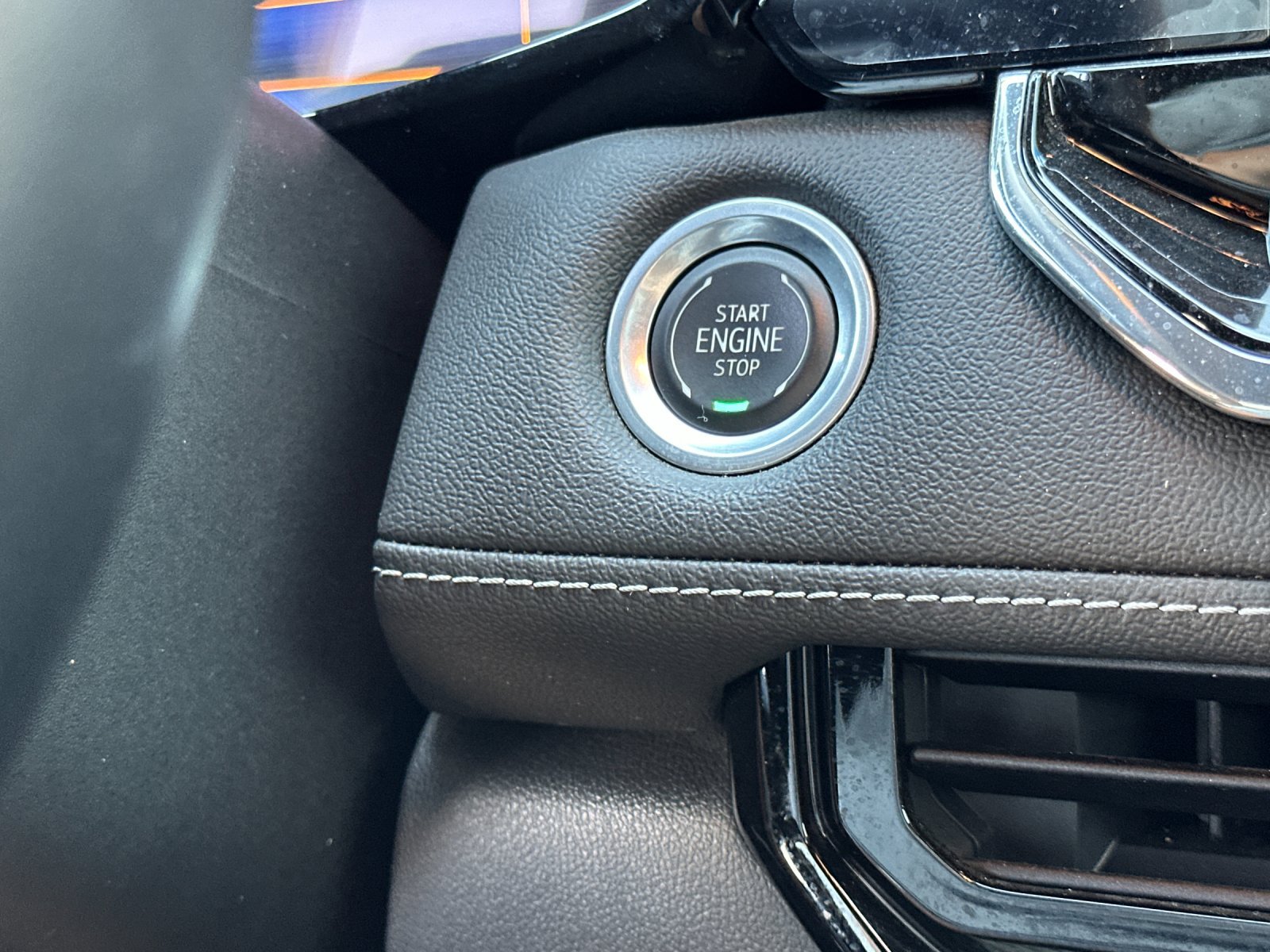 Used 2024 Chevrolet Colorado LT w/ LT Convenience Package RWD image 21
