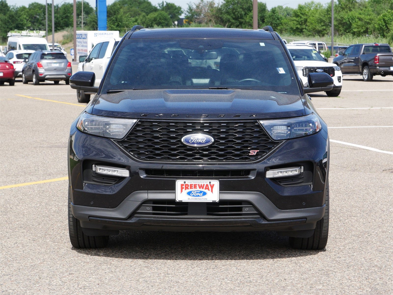 Used 2022 Ford Explorer ST w/ Equipment Group 401A image 8