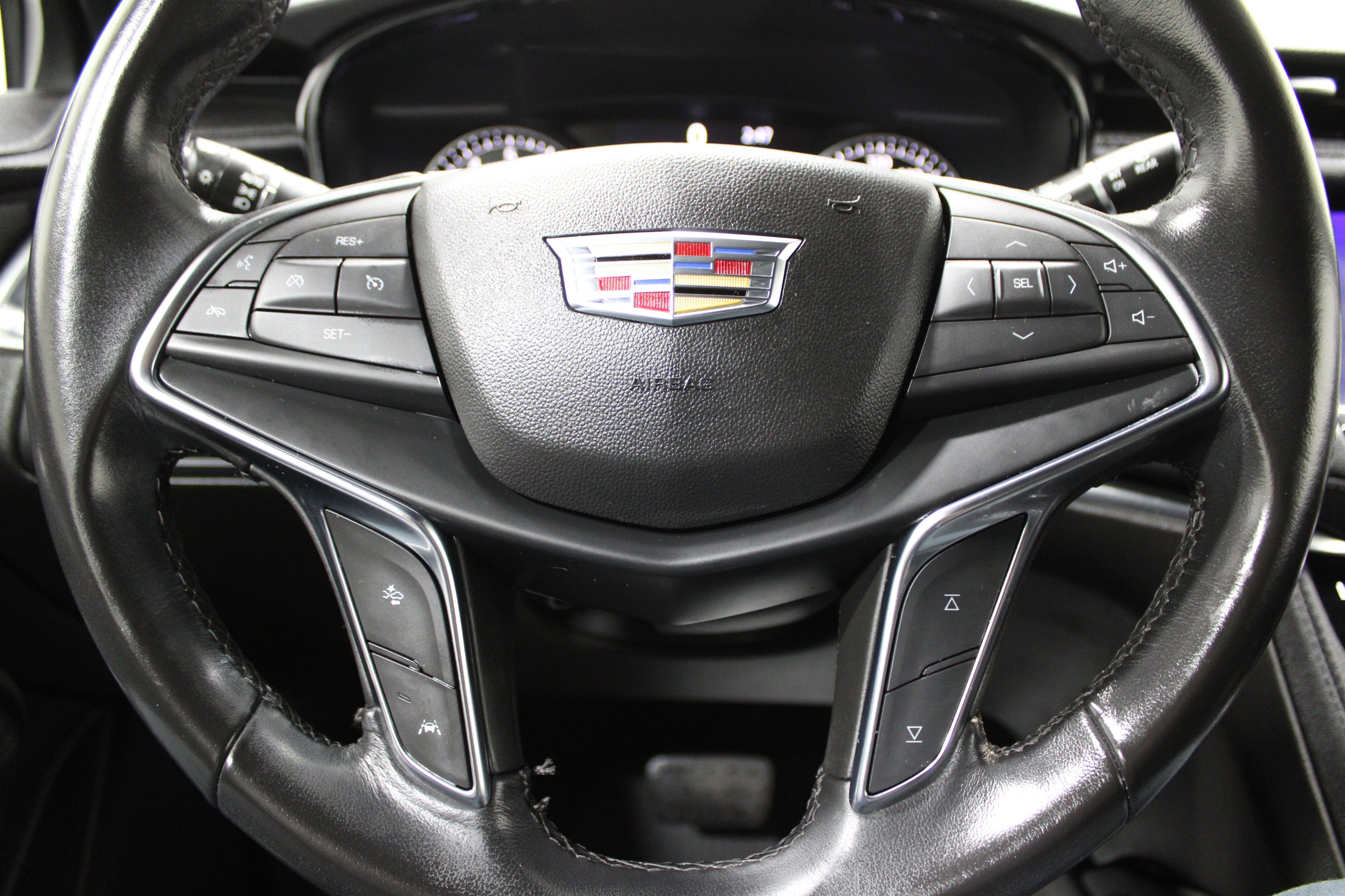 Certified 2023 Cadillac XT5 Luxury image 9