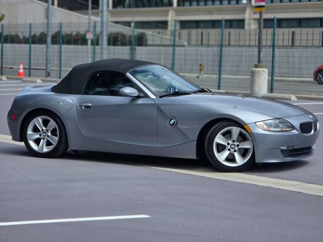 Used 2006 BMW Z4 3.0i RWD image 4