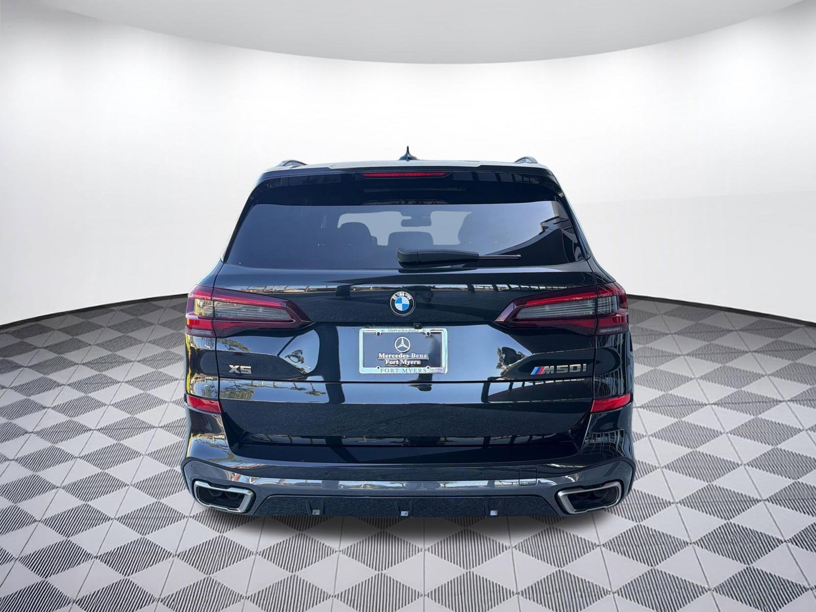 Used 2023 BMW X5 M50i w/ Executive Package AWD/4WD image 10