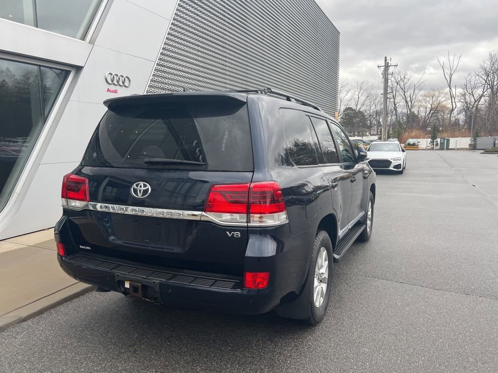 Used 2018 Toyota Land Cruiser image 28