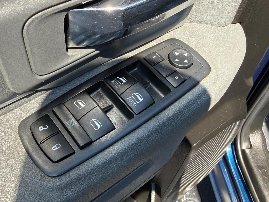 Used 2019 RAM 1500 Big Horn AWD/4WD image 15