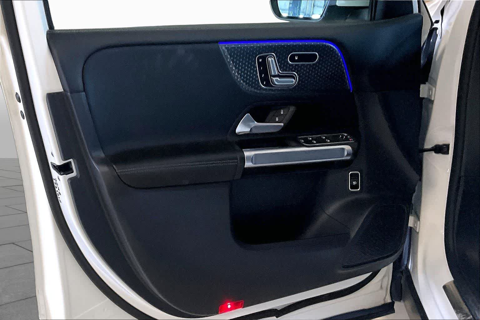 Used 2024 Mercedes-Benz GLB 250 image 19