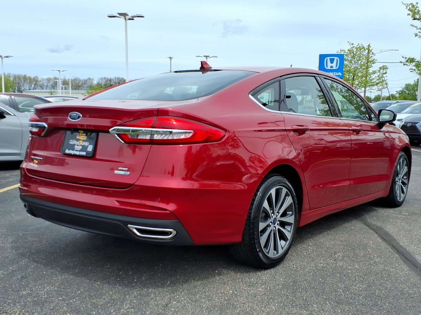 Used 2020 Ford Fusion SE AWD/4WD image 10