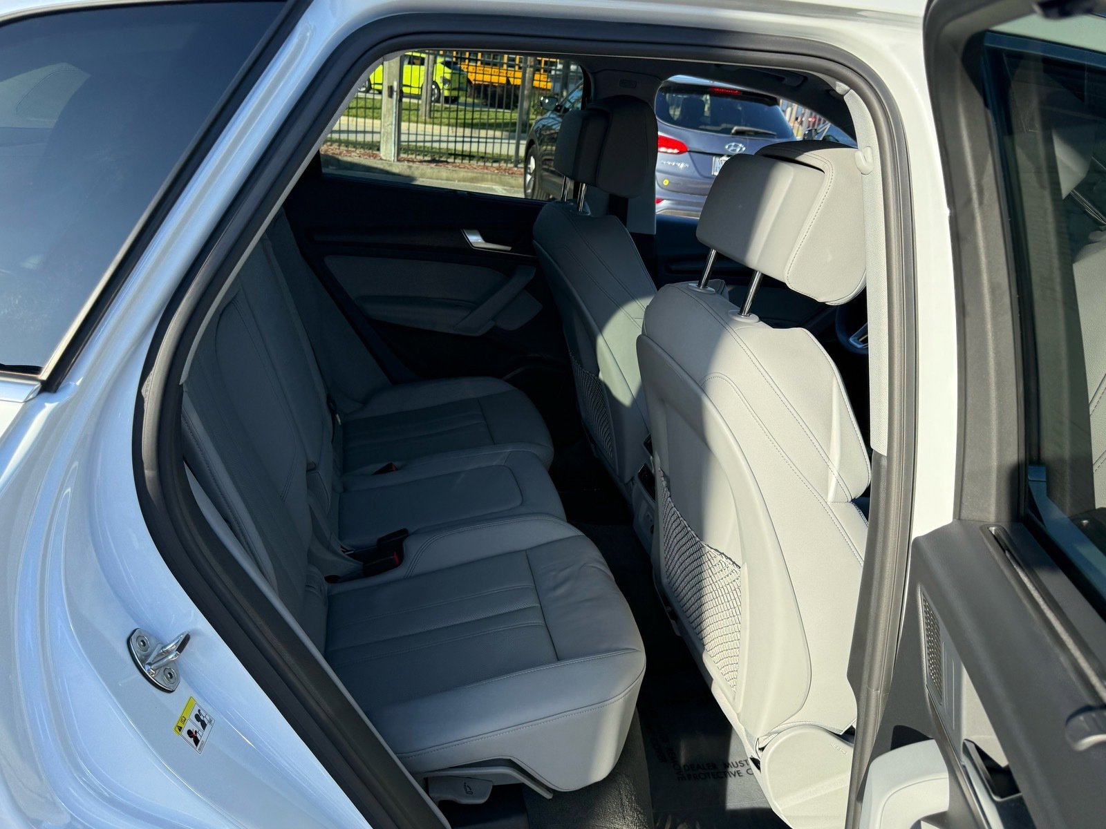 Used 2024 Audi Q5 e Premium Plus w/ Premium Plus Package image 25