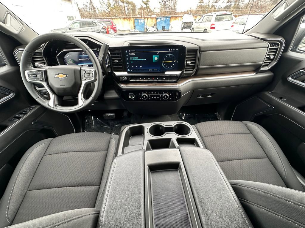 Used 2024 Chevrolet Silverado 1500 LT image 23