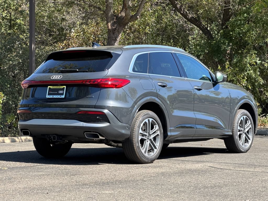Certified 2025 Audi Q5 Premium AWD/4WD image 7