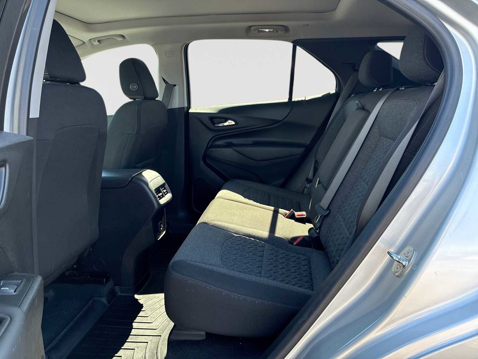 Used 2022 Chevrolet Equinox LT image 25