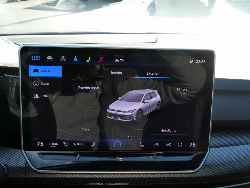 Used 2025 Volkswagen Golf w/ Euro Style Package image 27