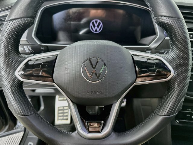 Used 2024 Volkswagen Tiguan SE R-Line AWD/4WD image 21