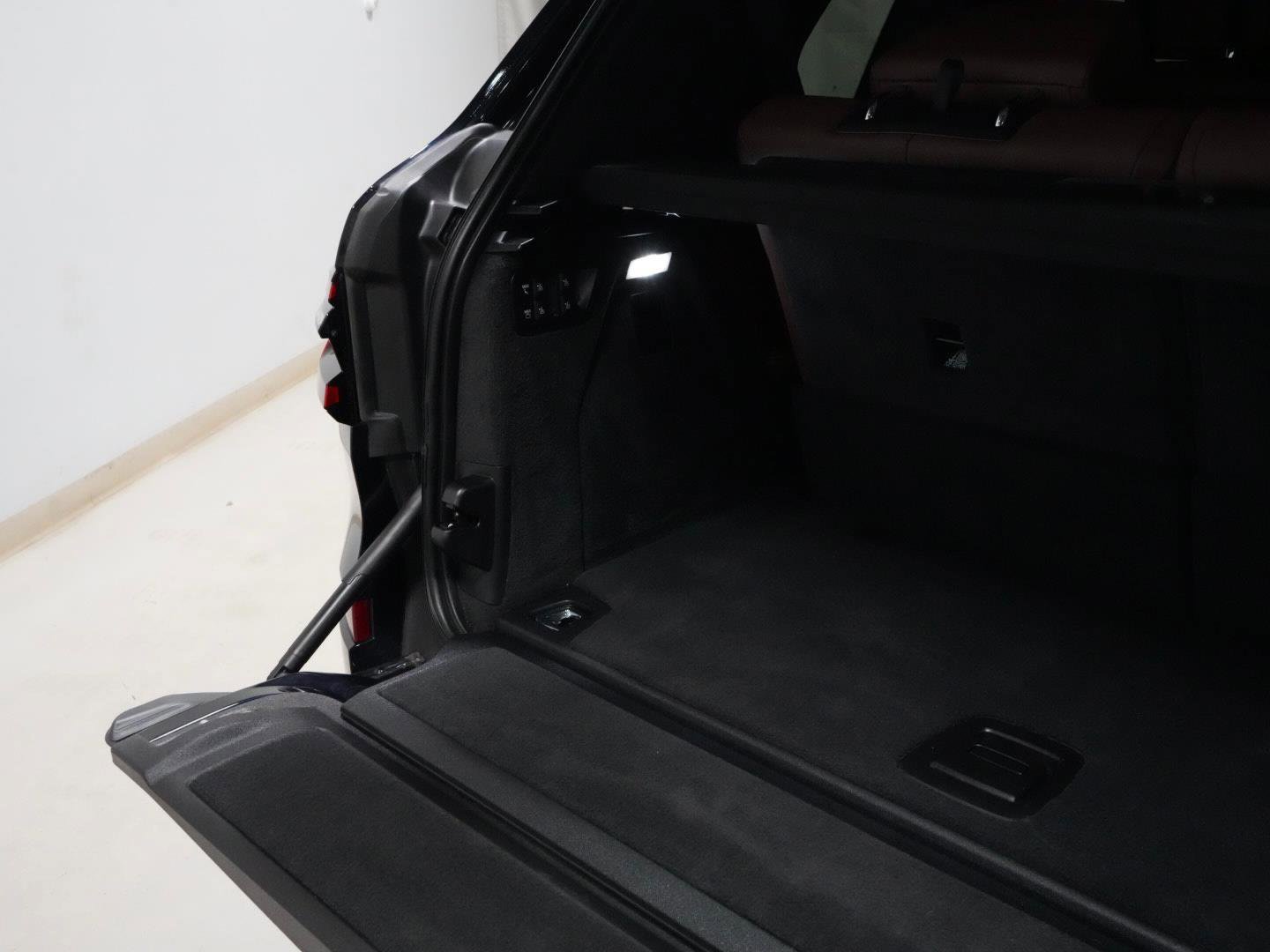 Certified 2023 BMW X7 M60i w/ Executive Package image 33