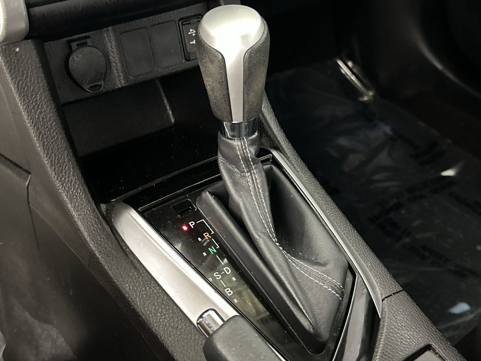 Used 2017 Toyota Corolla LE FWD image 20