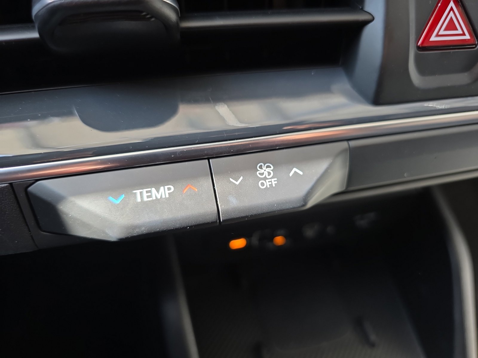 Used 2025 Kia K4 GT-Line w/ GT-Line Premium Package image 16