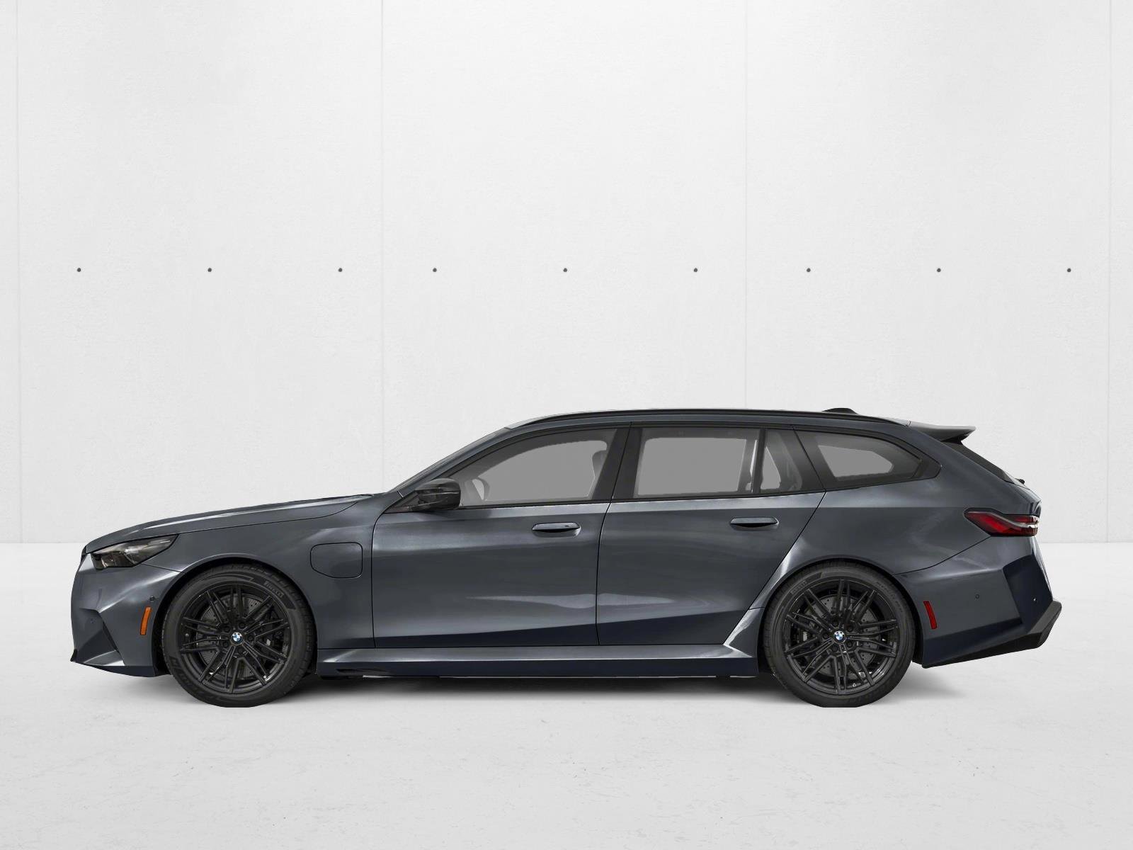 New 2027 BMW M5 Touring AWD/4WD image 3