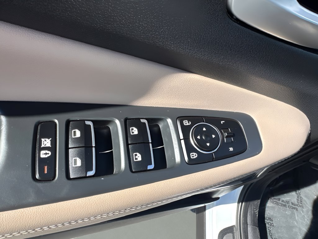 Used 2020 Hyundai Santa Fe Limited AWD/4WD image 25