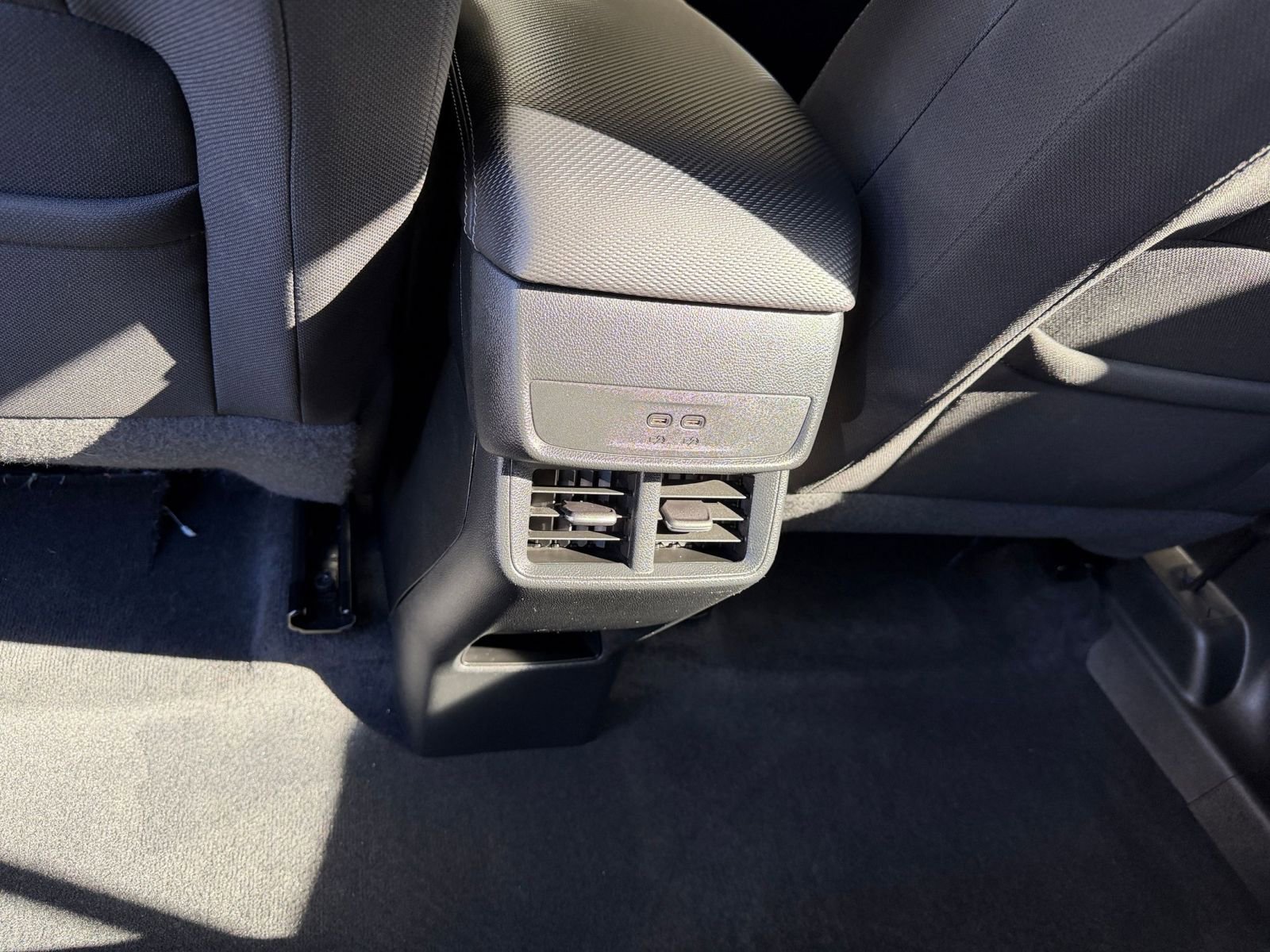 Used 2025 Chevrolet Equinox LT image 23