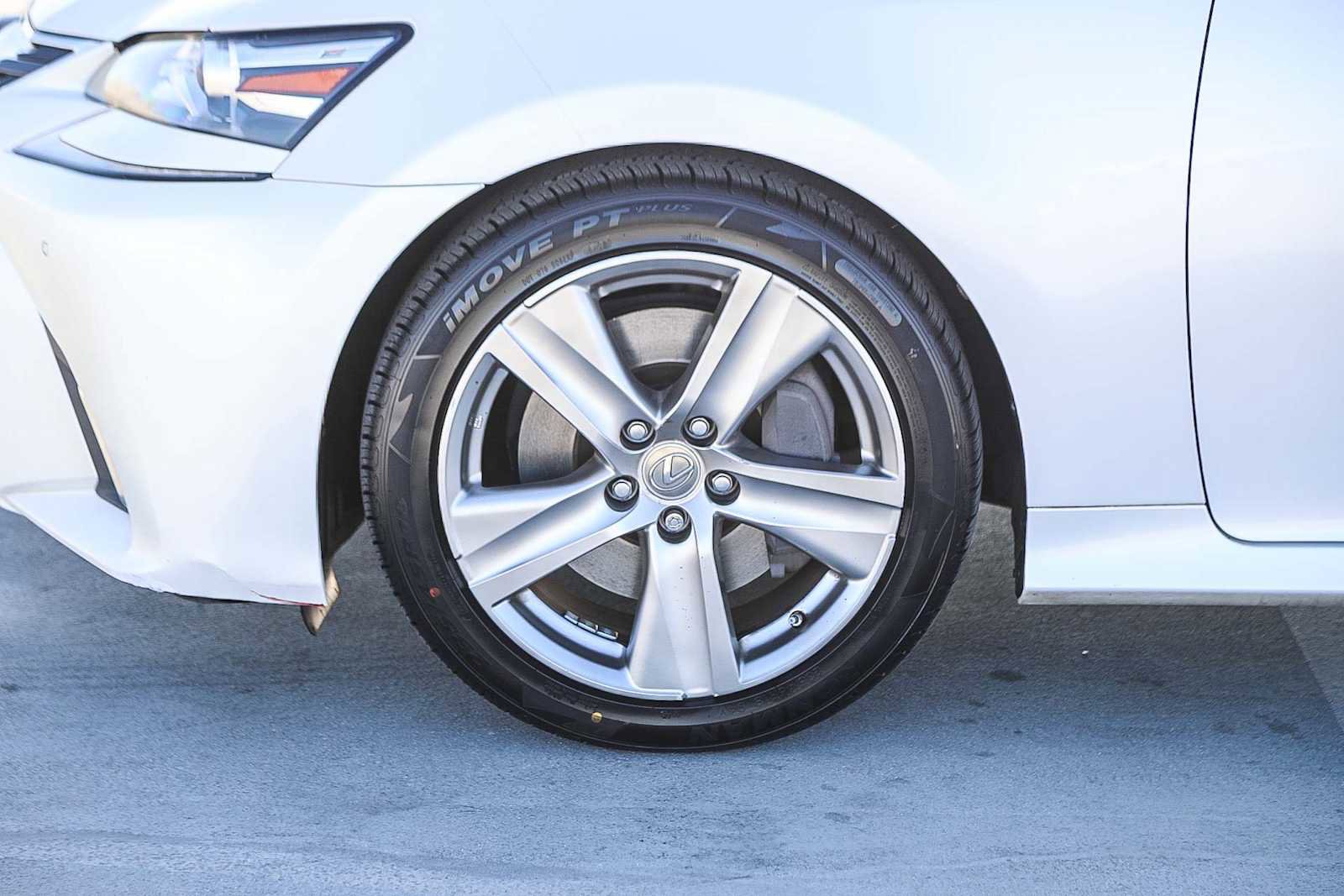 Used 2016 Lexus GS 450h image 10