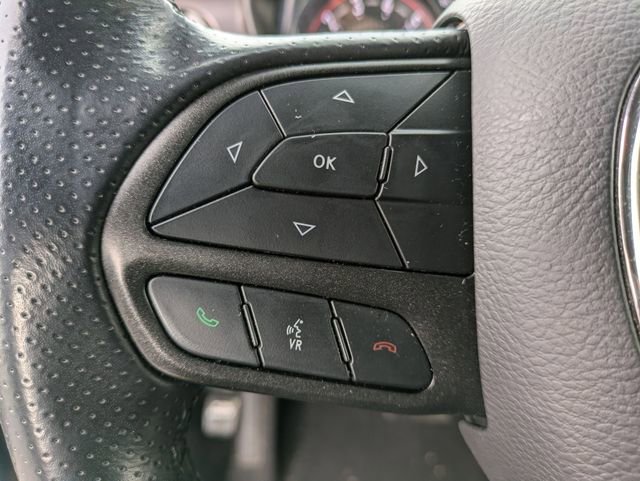 Used 2022 Dodge Challenger SXT w/ Driver Convenience Group image 11