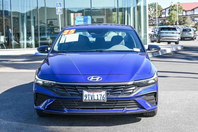 Certified 2025 Hyundai Elantra Sport image 2