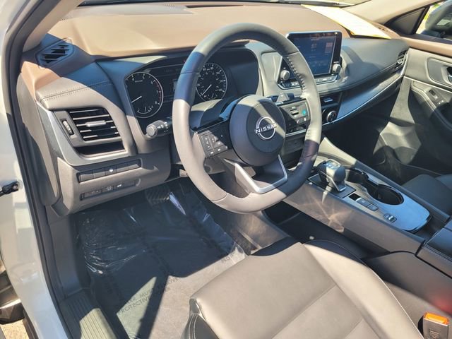 Certified 2023 Nissan Rogue SV w/ SV Premium B Package FWD image 12