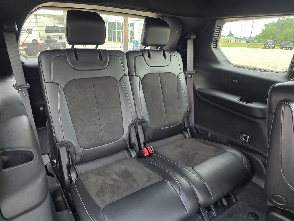 Used 2023 Jeep Grand Cherokee L Laredo RWD image 16