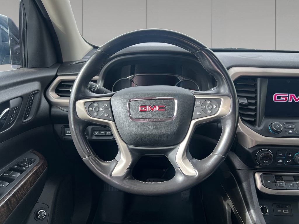 Used 2021 GMC Acadia Denali w/ Denali Technology Package AWD/4WD image 13