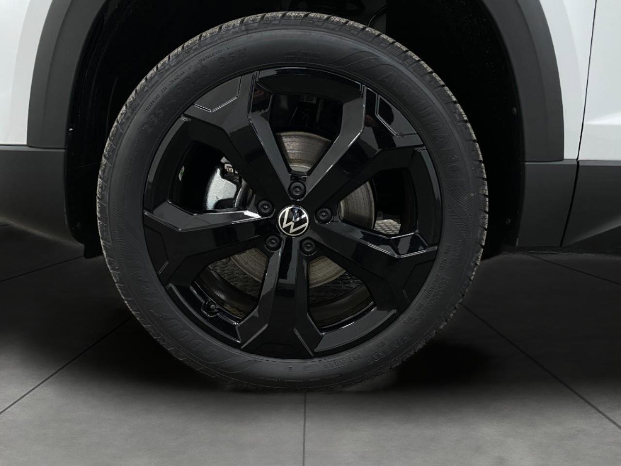 New 2026 Volkswagen Taos SE AWD/4WD image 41