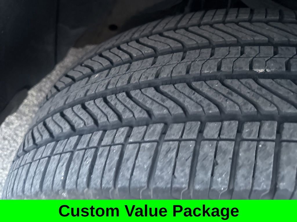 Used 2024 Chevrolet Silverado 1500 Custom image 4