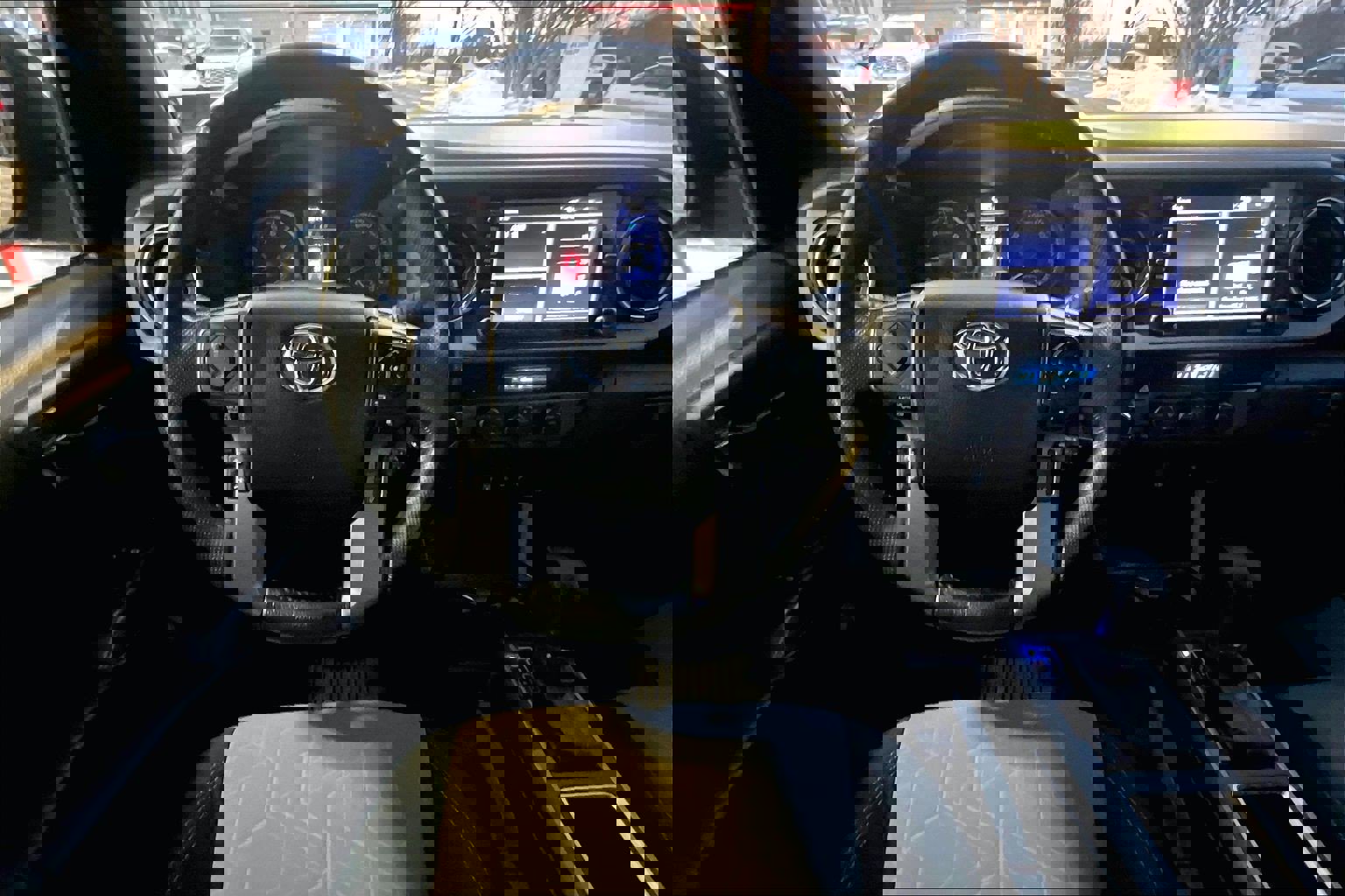 Used 2022 Toyota Tacoma TRD Off-Road image 5