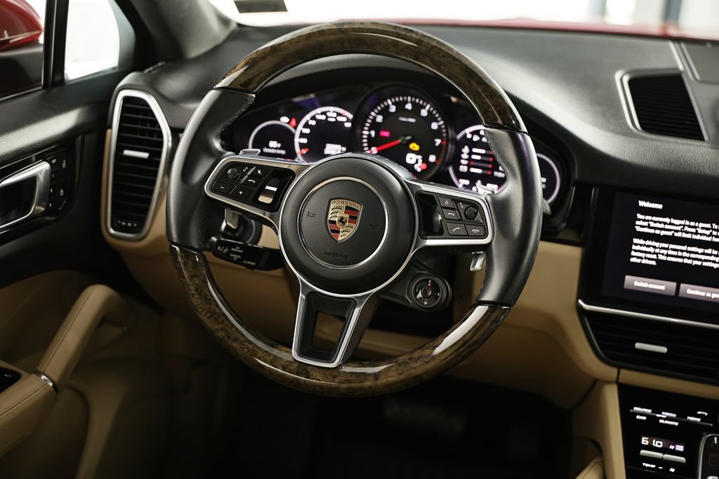 Certified 2023 Porsche Cayenne Coupe AWD/4WD image 24