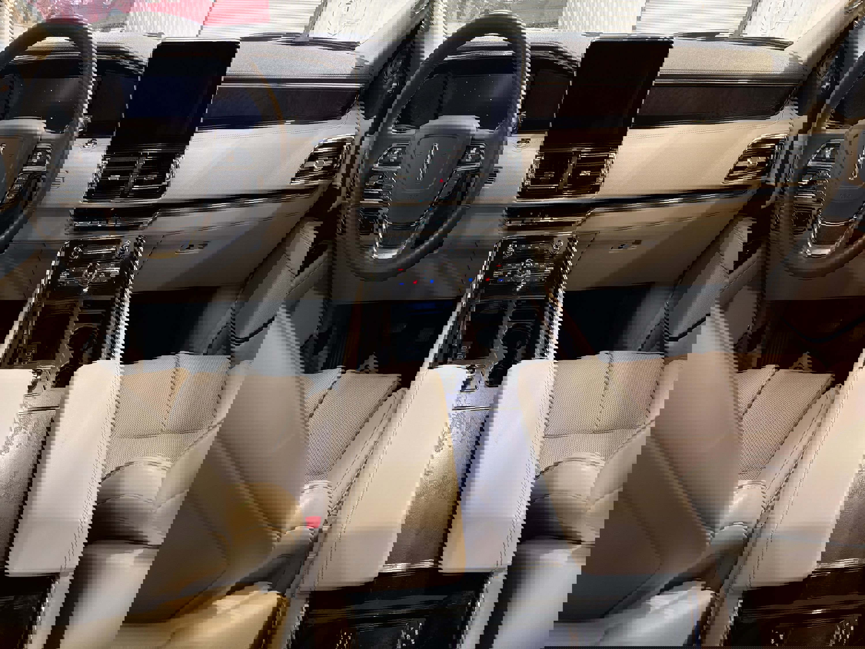 Used 2019 Lincoln Navigator Select w/ Cargo Package image 23