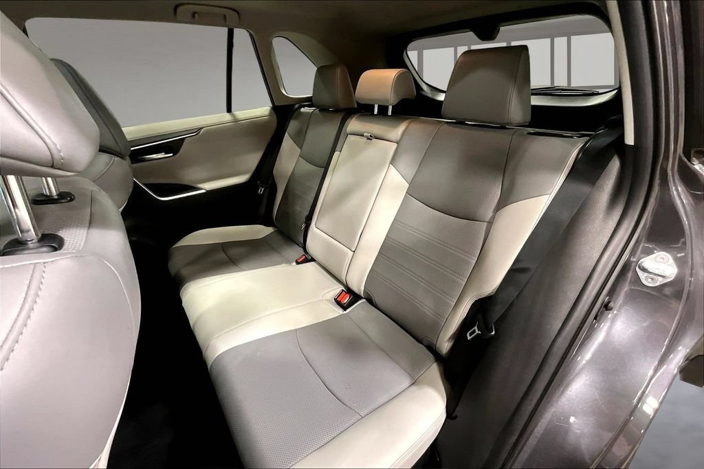 Used 2021 Toyota RAV4 Limited AWD/4WD image 22