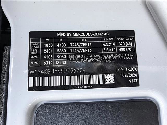 Used 2025 Mercedes-Benz Sprinter 2500 image 25