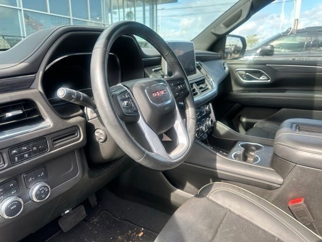 Used 2023 GMC Yukon SLT w/ SLT Luxury Package image 27