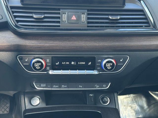 Used 2022 Audi Q5 2.0T Premium w/ Convenience Package image 23