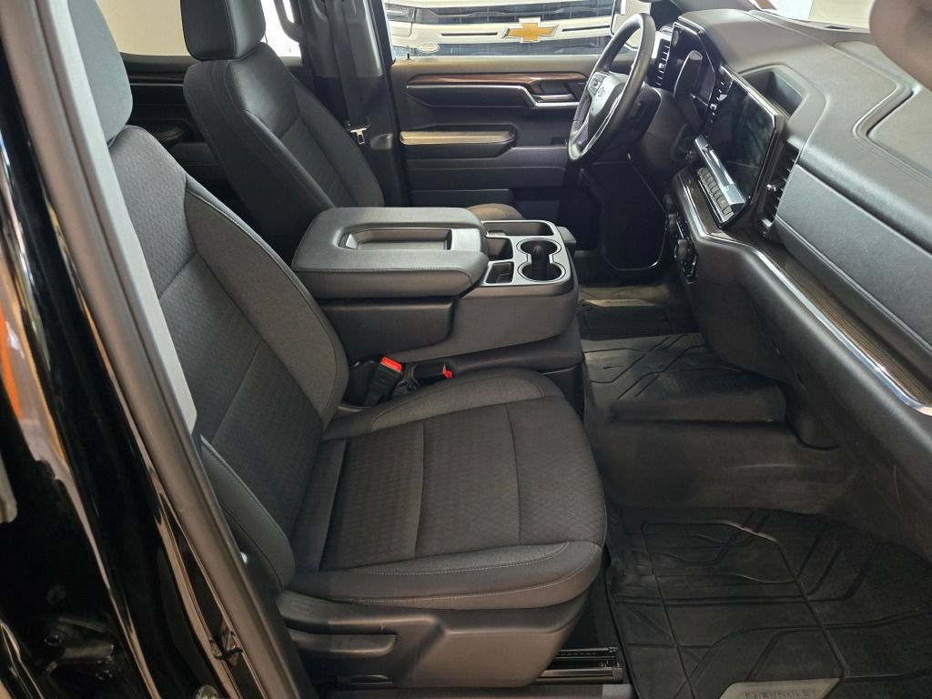Used 2024 Chevrolet Silverado 1500 RST w/ Protection Package AWD/4WD image 6