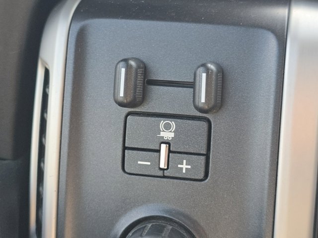 Used 2018 GMC Sierra 1500 SLT w/ SLT Premium Package image 7