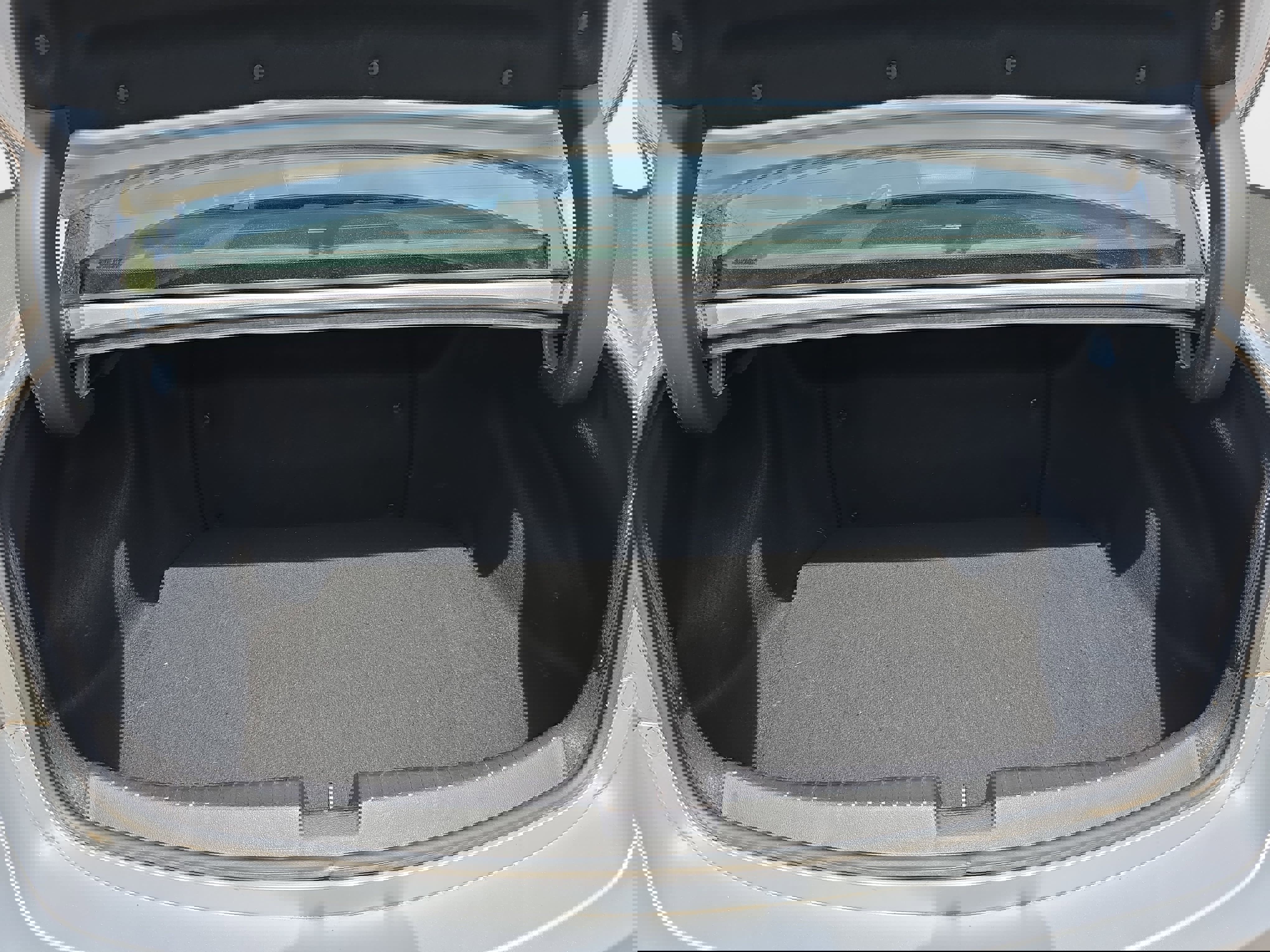 Used 2013 Acura ILX Hybrid w/ Technology Package image 12