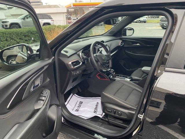 Used 2021 Chevrolet TrailBlazer RS w/ Convenience Package image 14