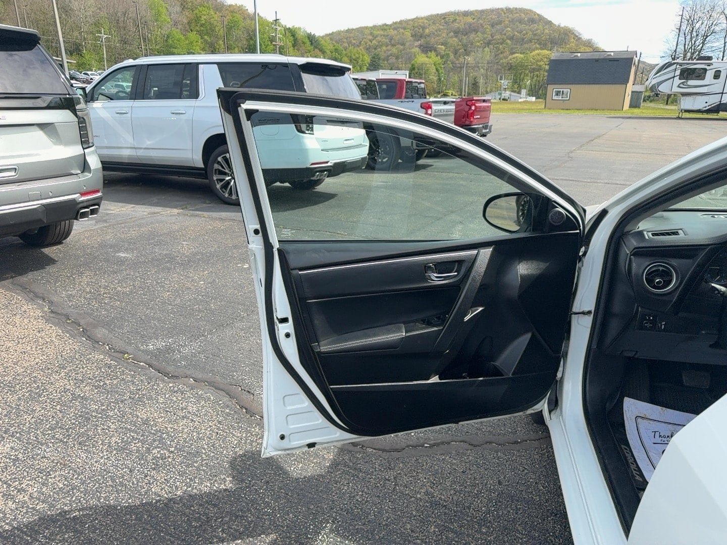 Used 2017 Toyota Corolla XLE FWD image 10