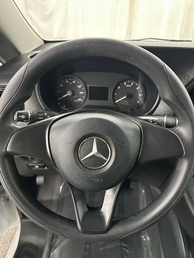 Used 2021 Mercedes-Benz Metris image 14