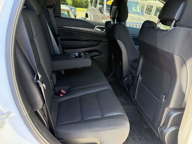 Certified 2021 Jeep Grand Cherokee Laredo AWD/4WD image 25