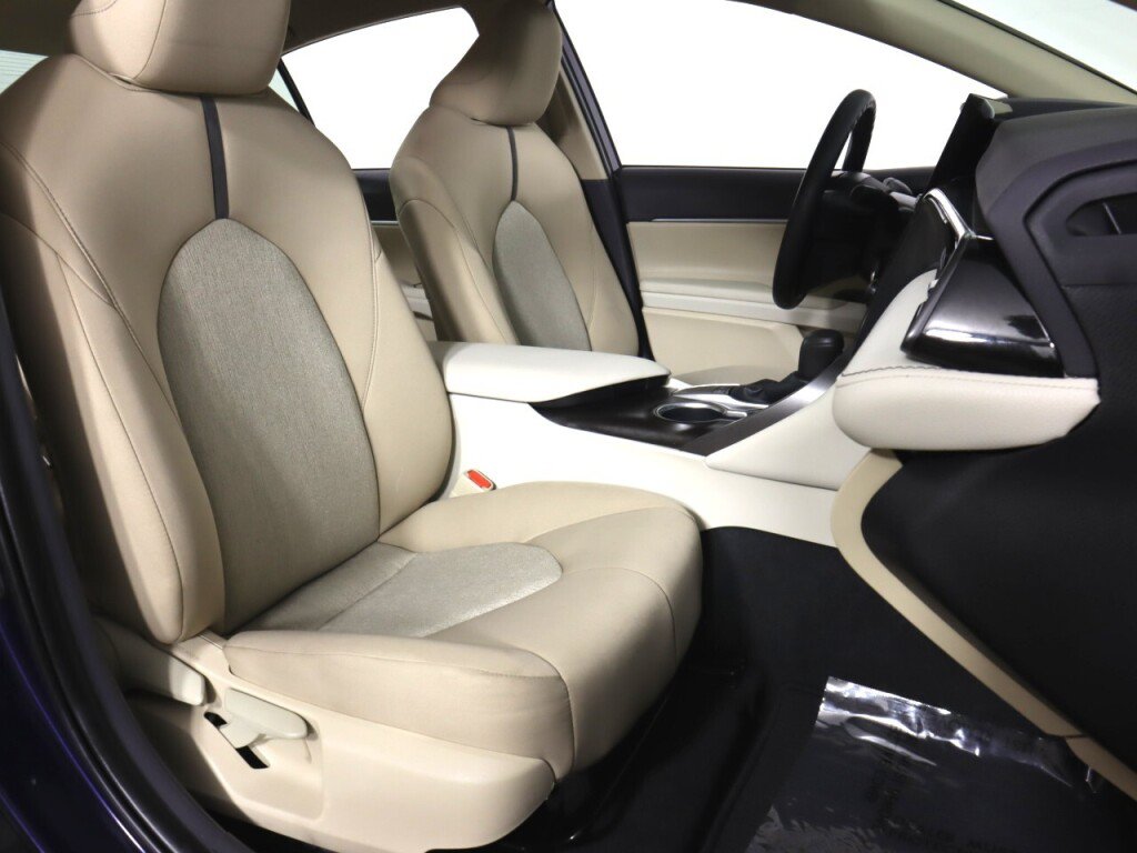 Used 2022 Toyota Camry LE w/ Carpet Mat Package (TMS) FWD image 35