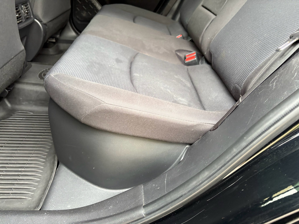 Used 2022 Toyota RAV4 LE AWD/4WD image 18