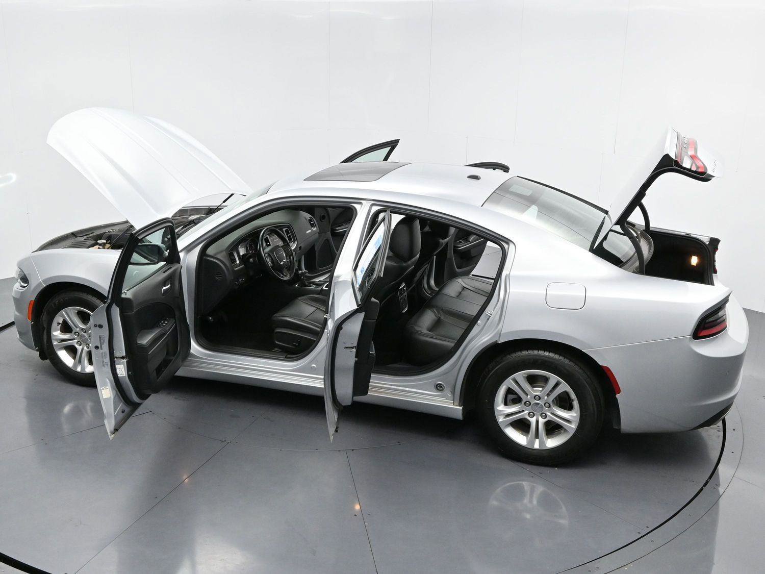 Used 2021 Dodge Charger SXT w/ Leather Interior Group image 46