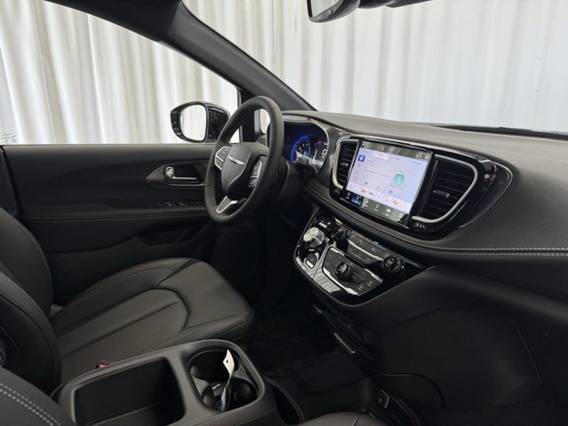 New 2026 Chrysler Pacifica Select image 26