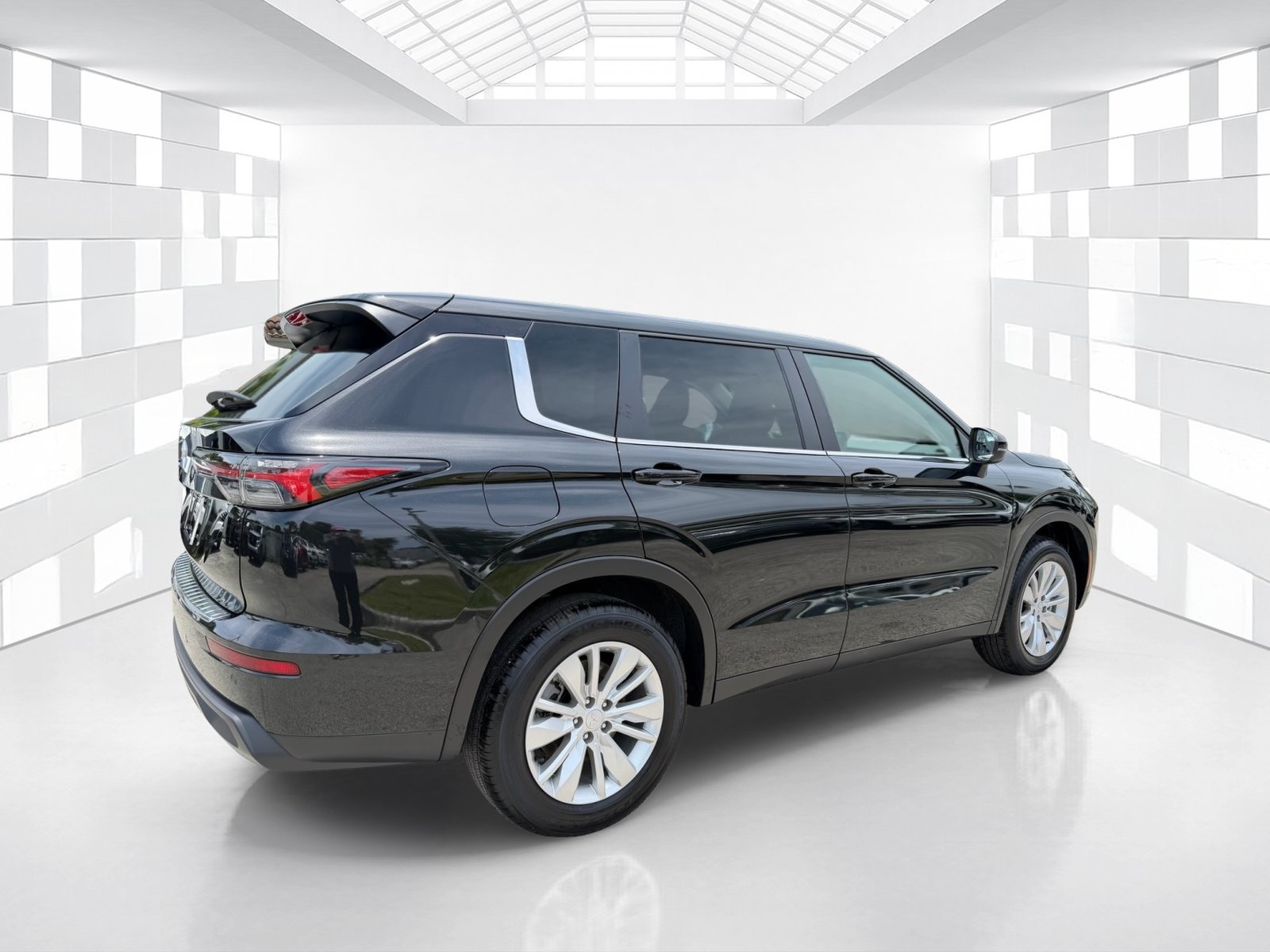 Used 2025 Mitsubishi Outlander ES AWD/4WD image 7
