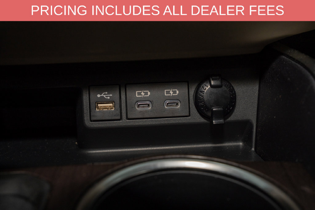 Used 2023 Toyota Highlander Limited FWD image 18